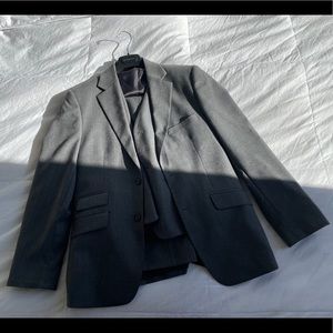 Bachrach Slim Fit Suit Grey 3-piece with vest size 38S pants 31 x 30
